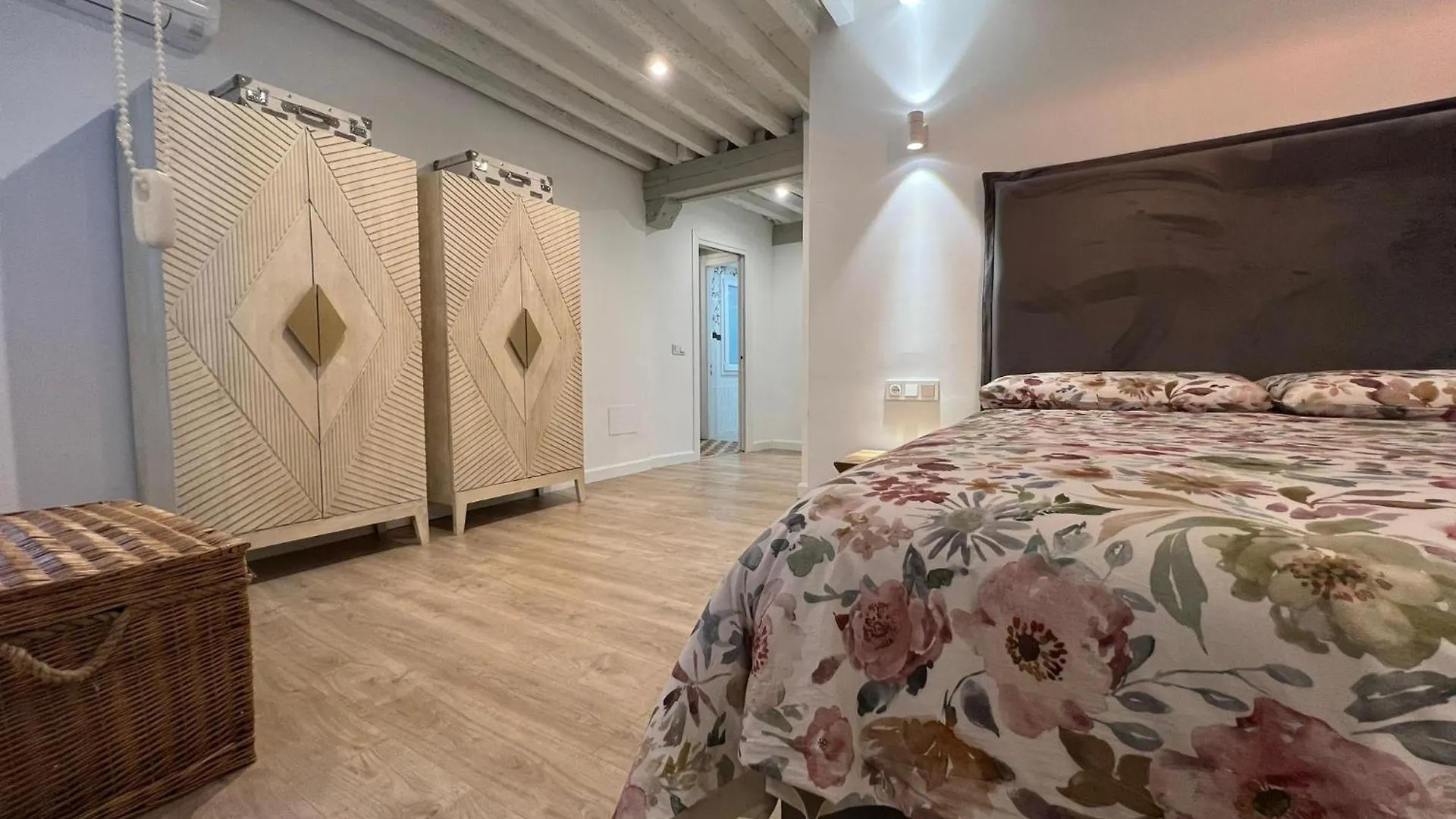 Reycatedral Lujo 3Rooms En El Centro Historico Malaga Apartment